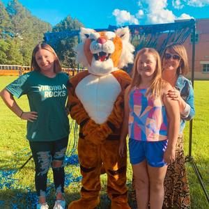 Meet your Posher, Melissa